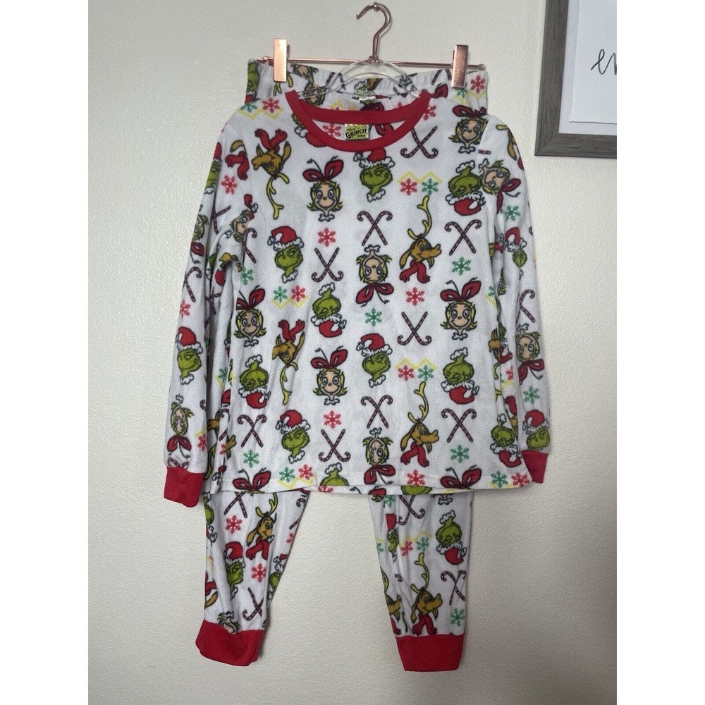 Licensed The Grinch Fleece Matching Family Christmas Pajamas Mens XL Womens M